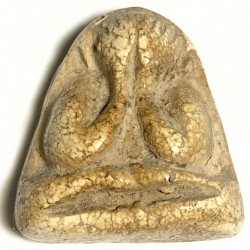 Pid Ta Hlang Baeb Nuea Pong Puttakun Early Era Amulet