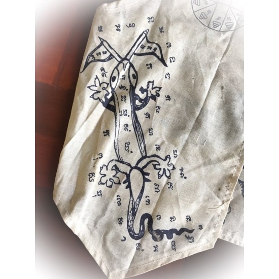 Suea Yant Khee Suea Luang Por Phern Tidtakuno Wat Bang Pra Sacred Yantra Cloth Shirt Suea Yant Khee Suea Luang Por Phern Tidtakuno Wat Bang Pra Sacred Yantra Cloth Shirt